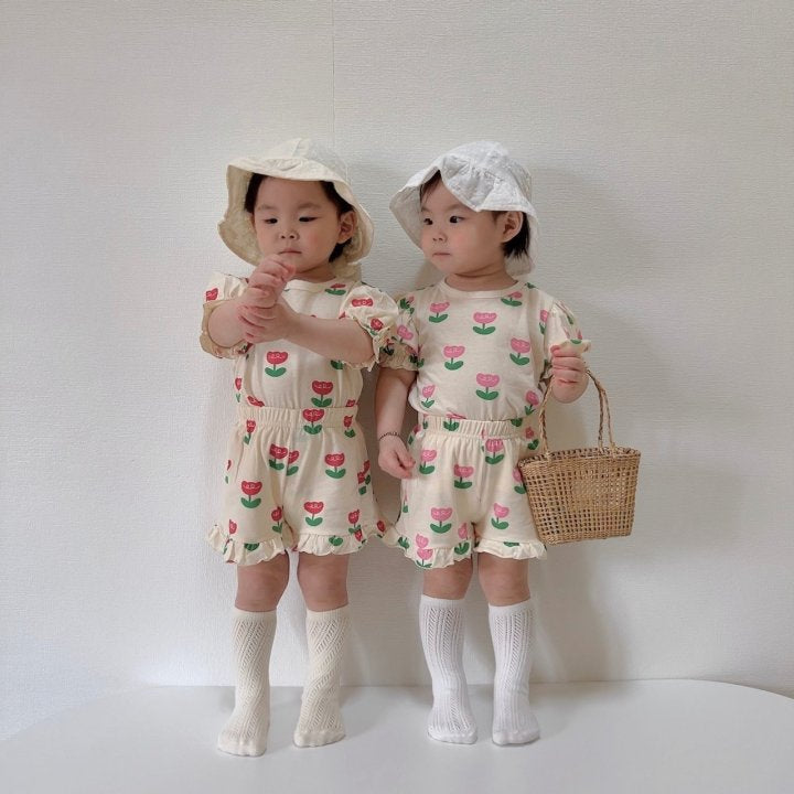 [PRE-ORDER] Tulip Frill Top Bottom Set