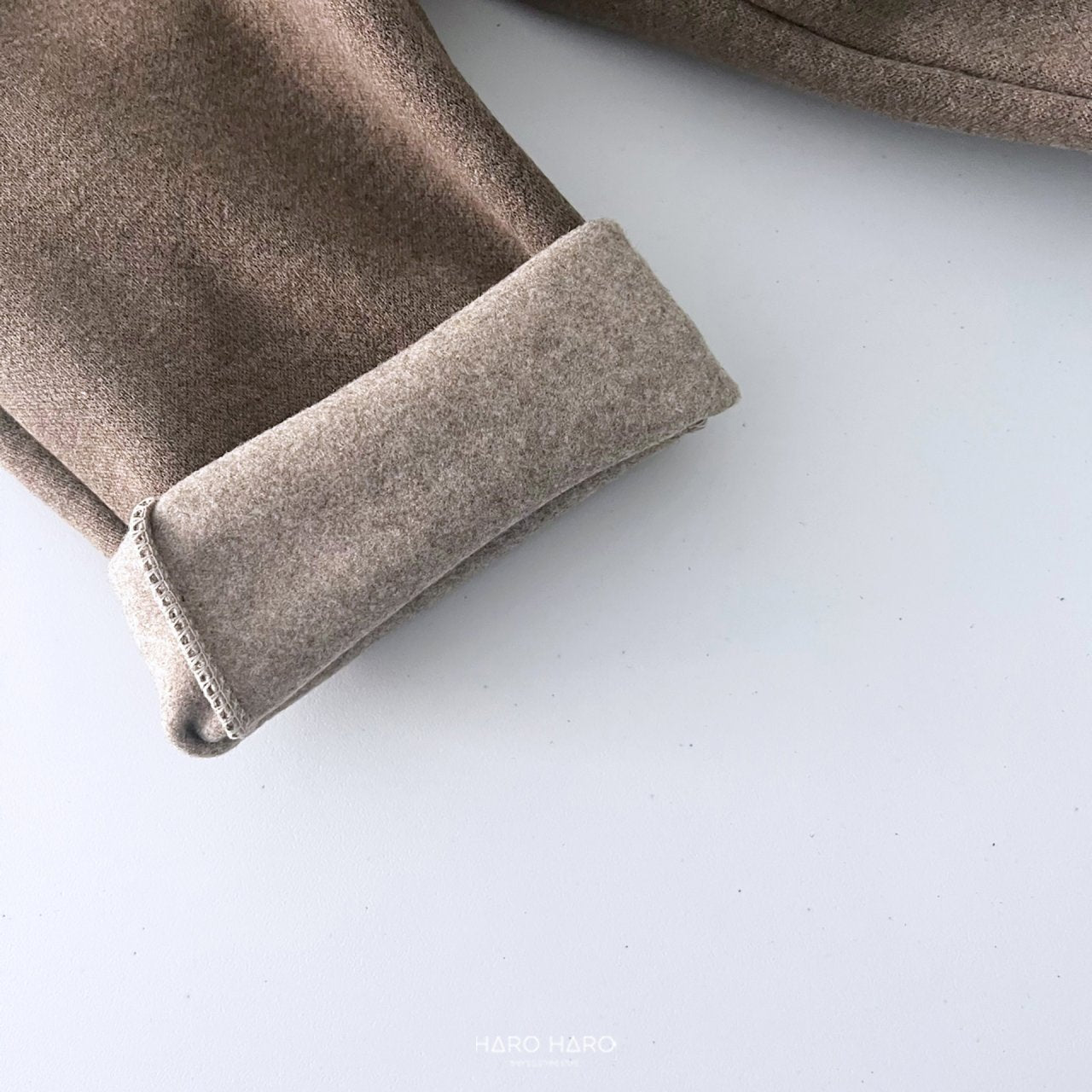 Latte Fleece-Lined Pants [Oatmeal, Navy/2XL(6-7yr)]