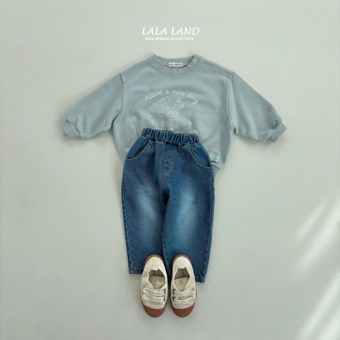 [PRE-ORDER] Bread Sweatshirts