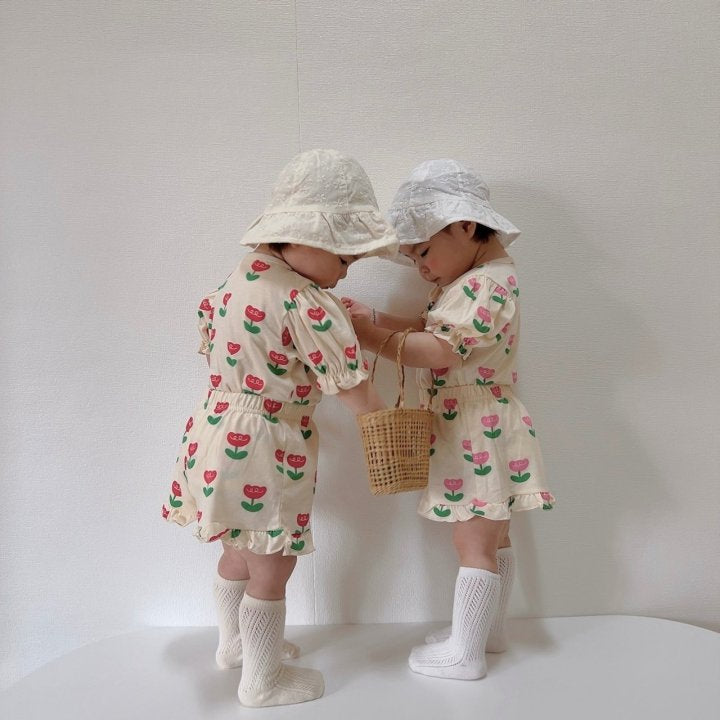 [PRE-ORDER] Tulip Frill Top Bottom Set