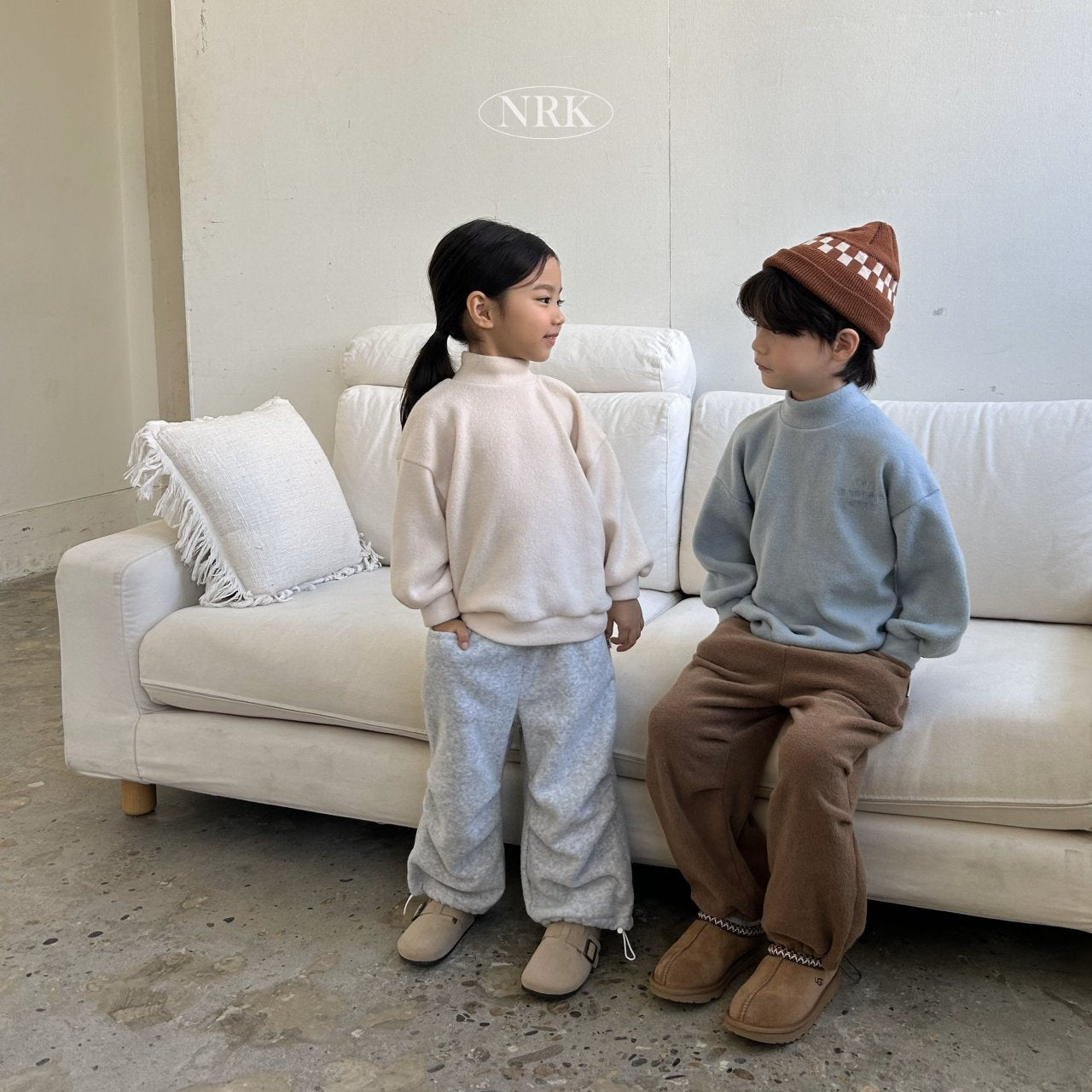 [PRE-ORDER] Turtleneck Sweatshirts