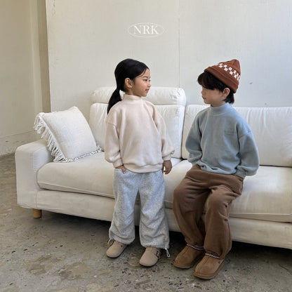 [PRE-ORDER] Turtleneck Sweatshirts