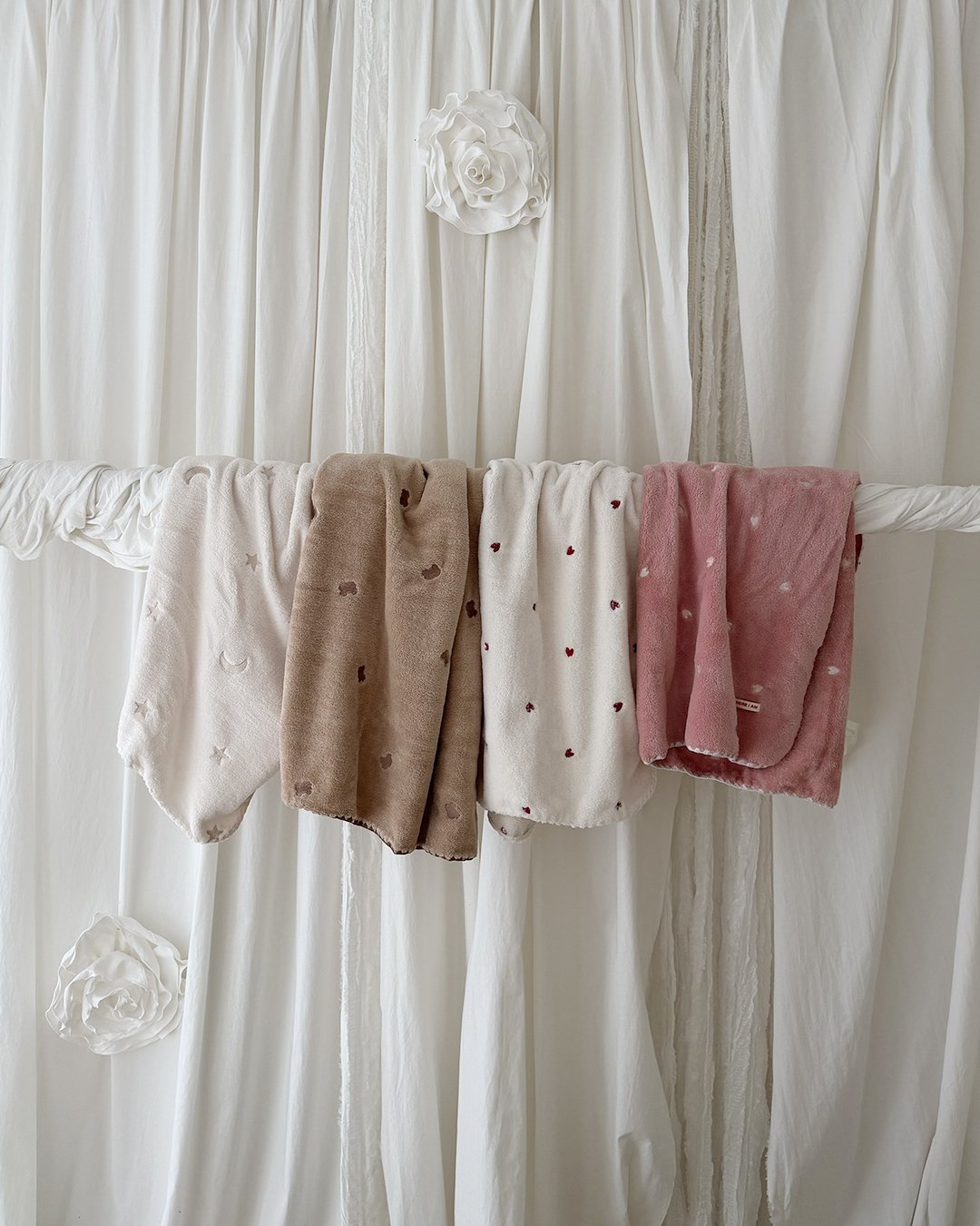 [PRE-ORDER] Cozy Embroidered Microfiber Blanket