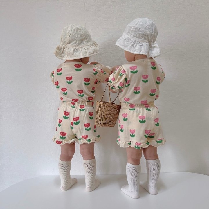 [PRE-ORDER] Tulip Frill Top Bottom Set