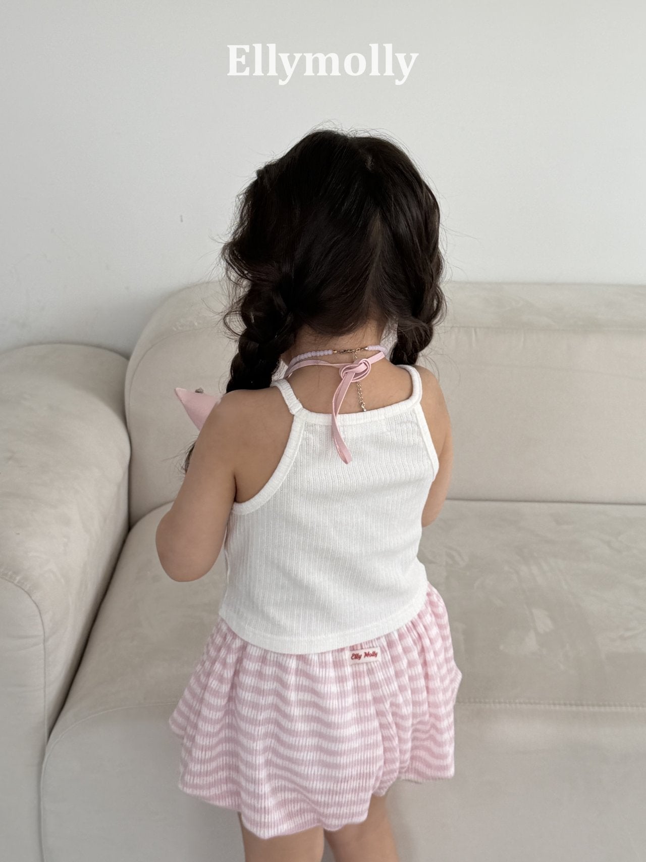 [PRE-ORDER] Clean V Cut Tank Top