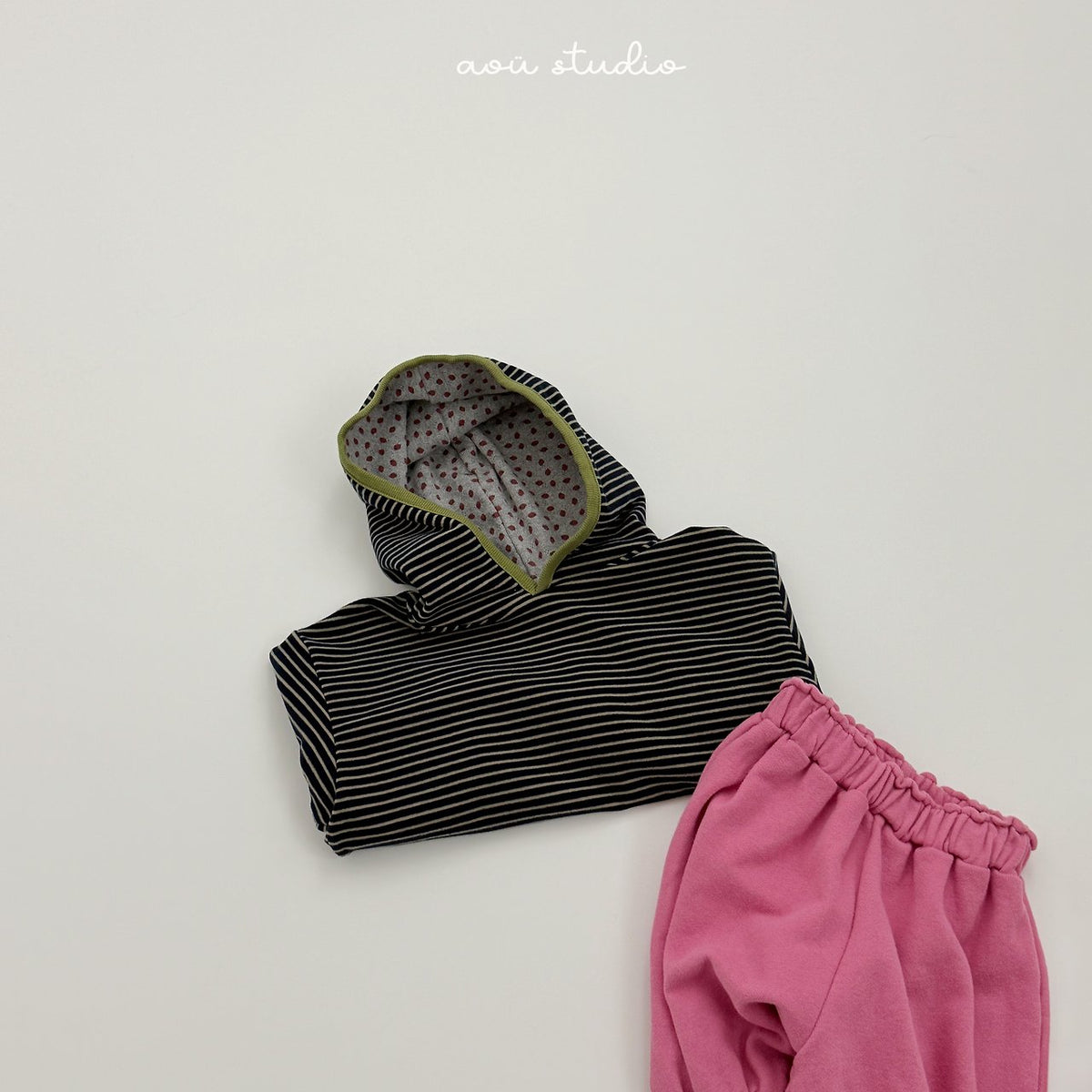 [PRE-ORDER] Strawberry Hoodie T-Shirts