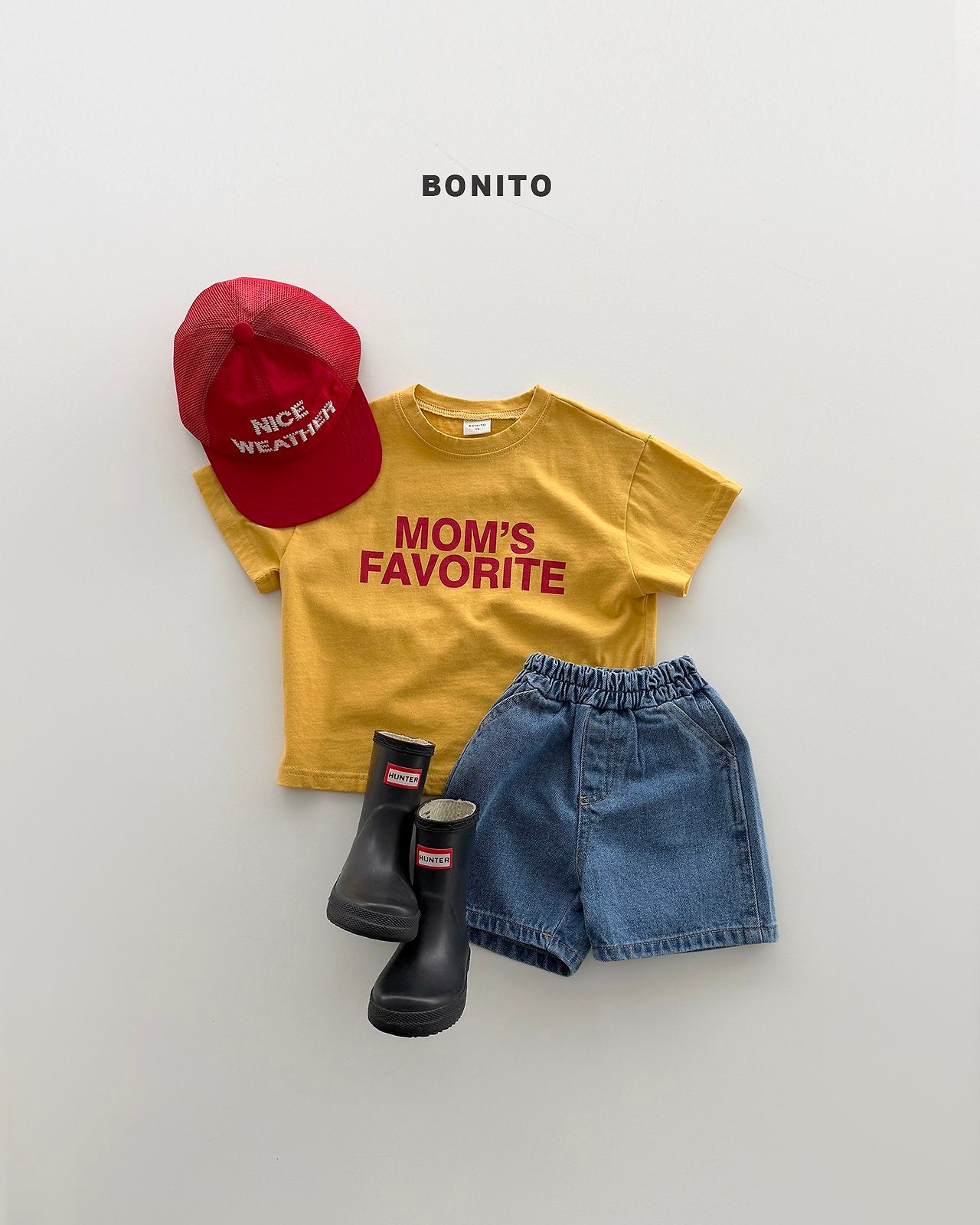 [PRE-ORDER] Mom's Favorite T-Shirts