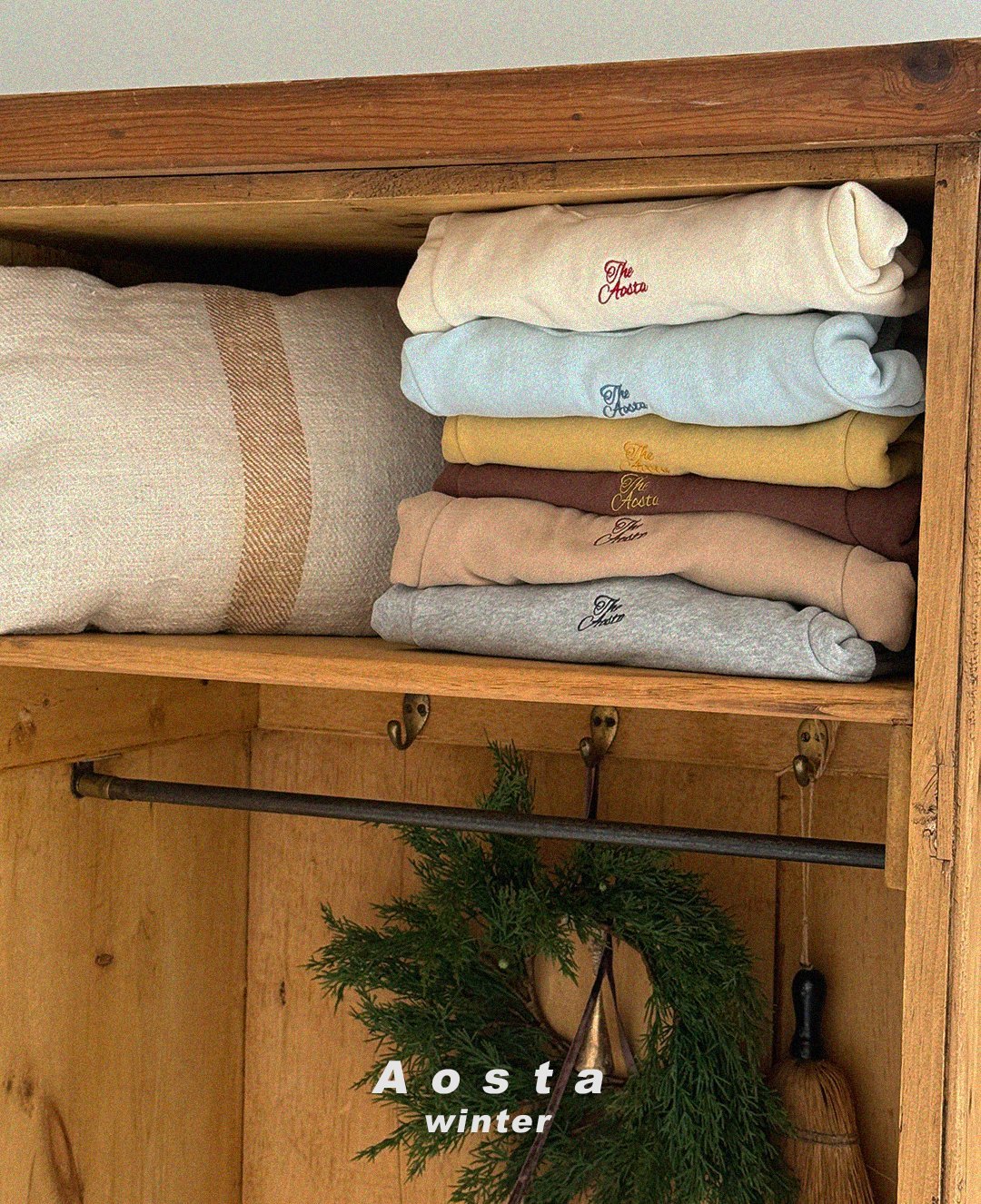 [PRE-ORDER] Favorite Sweatshirts