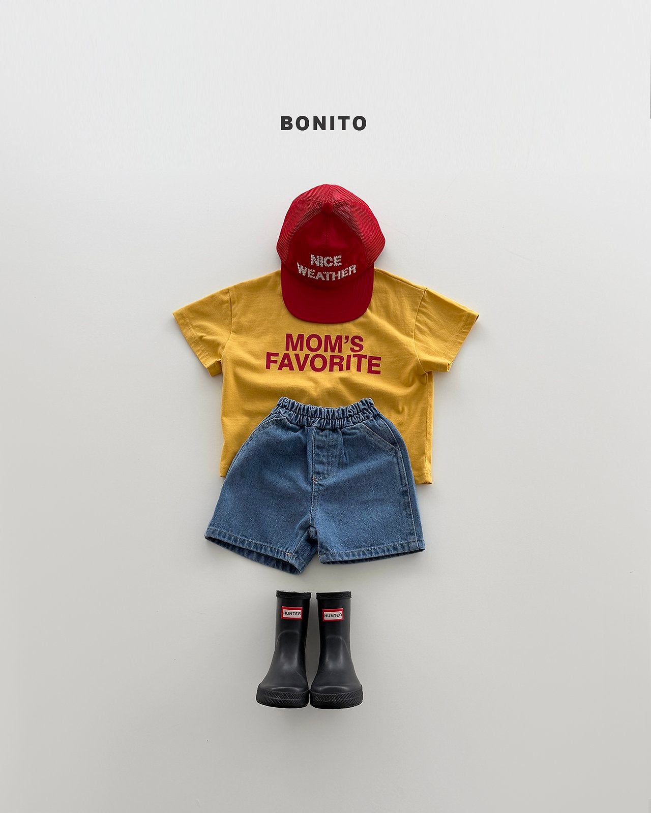 [PRE-ORDER] Mom's Favorite T-Shirts