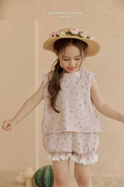 [PRE-ORDER] Din Din Frill T-Shirts
