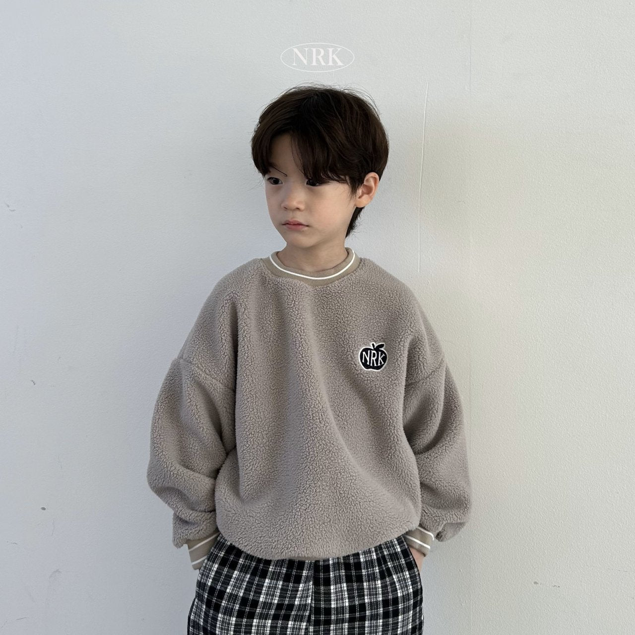 [PRE-ORDER] Apple Sherpa Sweatshirts