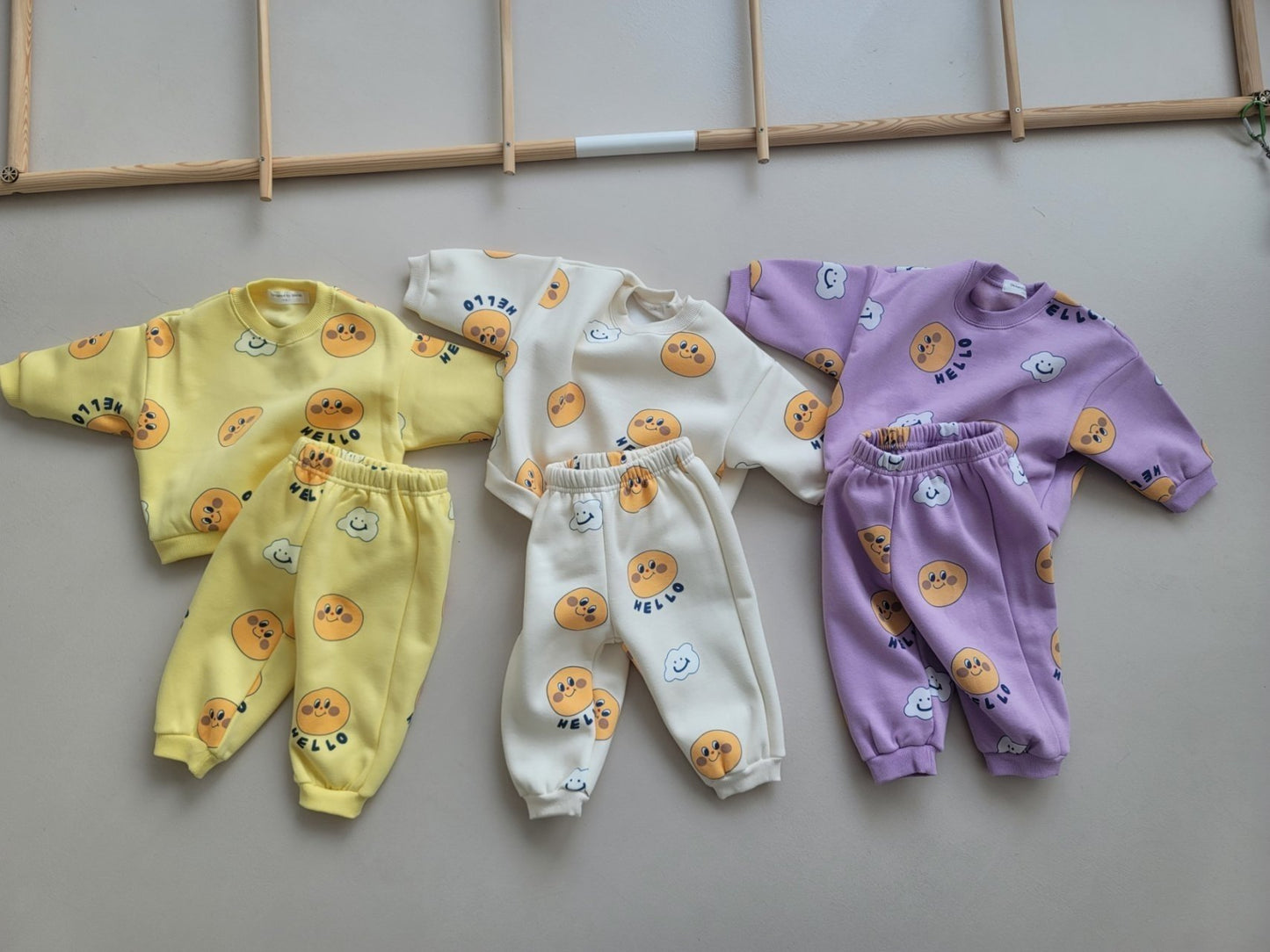 [PRE-ORDER] Cloud Smile Top Bottom Set