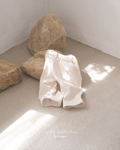 [PRE-ORDER] Croissant Pants