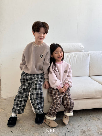 [PRE-ORDER] Apple Sherpa Sweatshirts