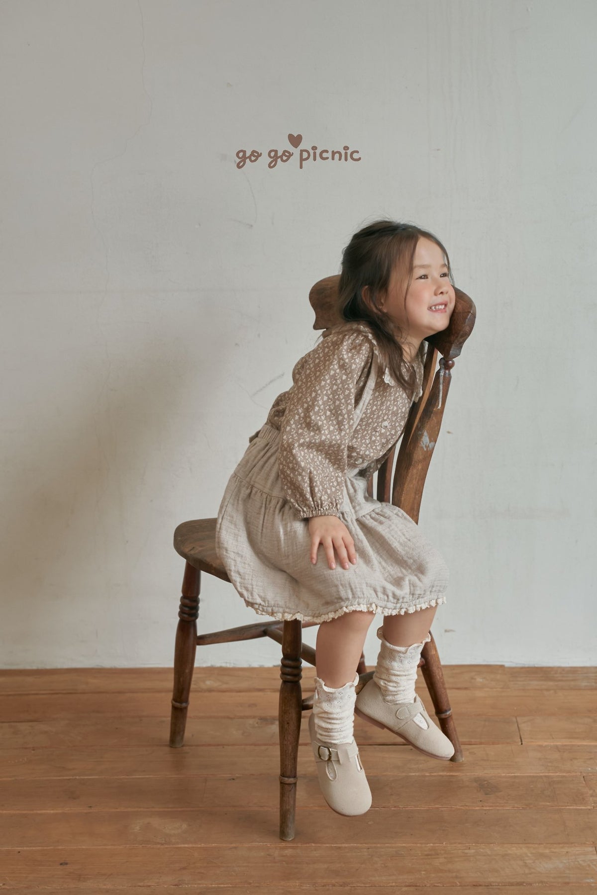 [PRE-ORDER] Anna Knee Socks