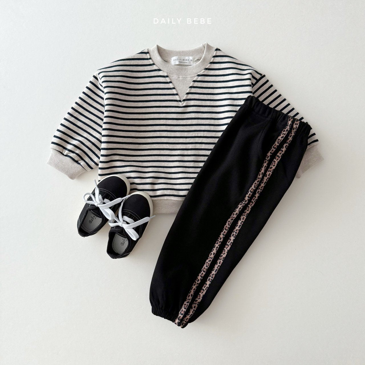 [PRE-ORDER] Stripe Sweatshirts