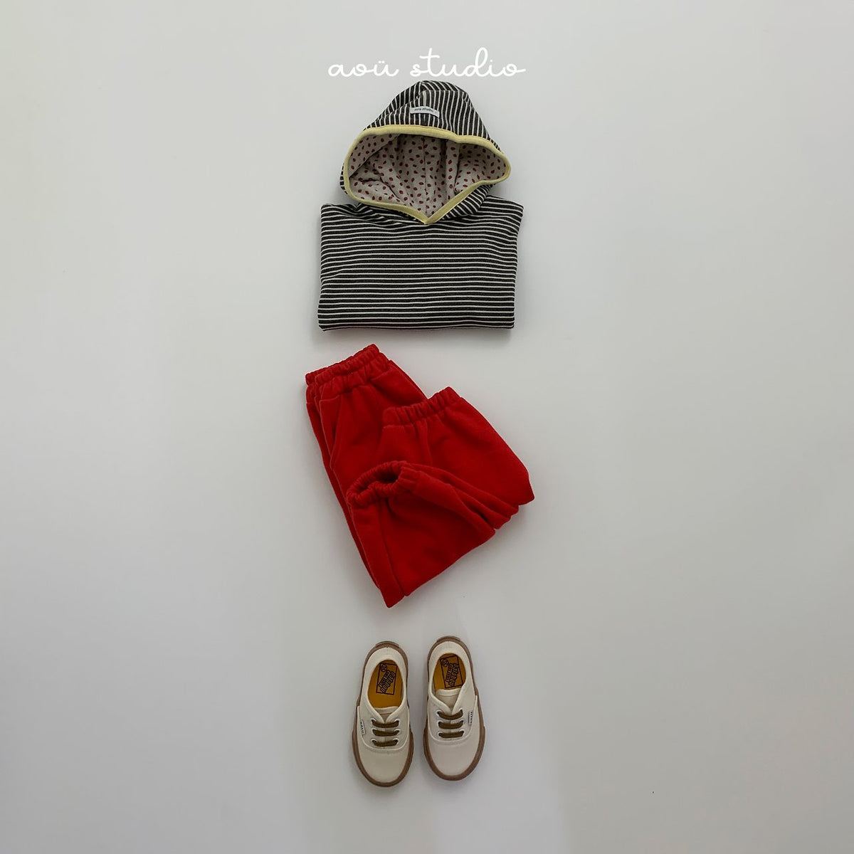 [PRE-ORDER] Strawberry Hoodie T-Shirts