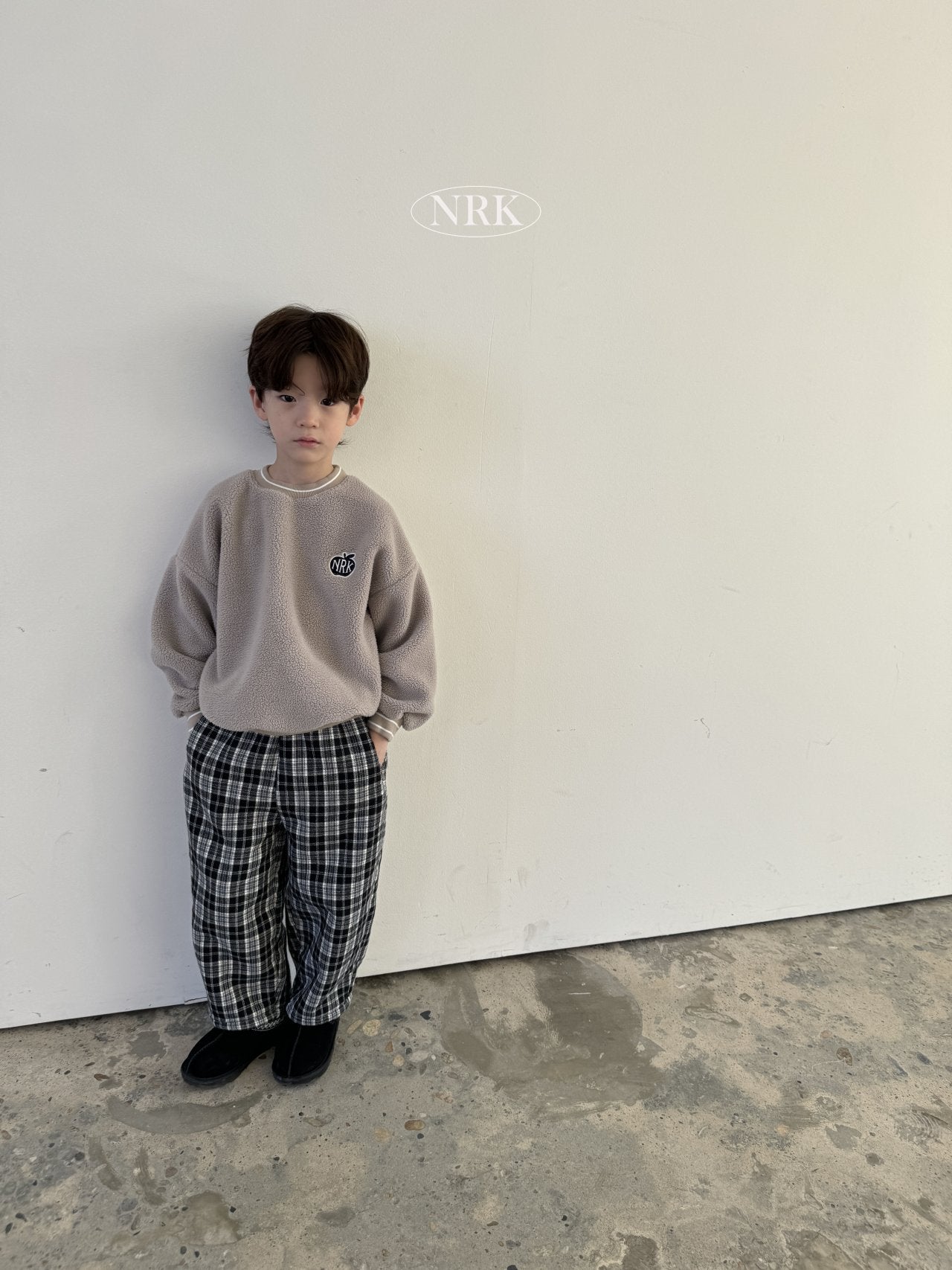 [PRE-ORDER] Apple Sherpa Sweatshirts