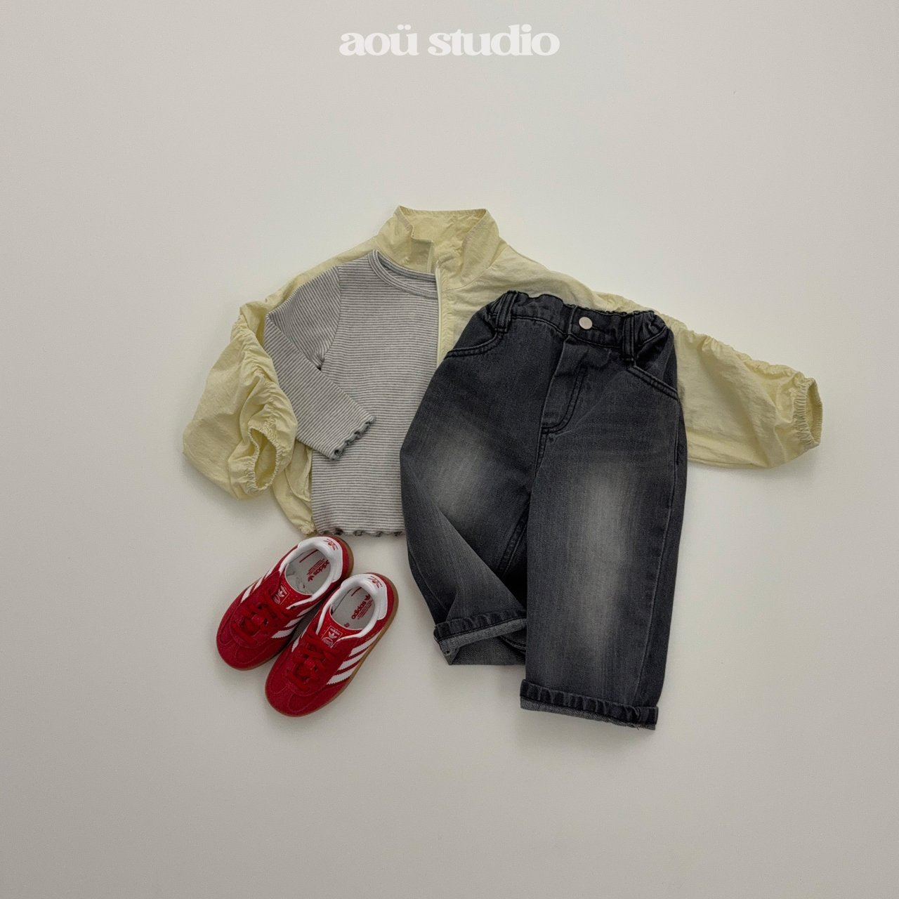 [PRE-ORDER] Joy Wavy T-Shirts