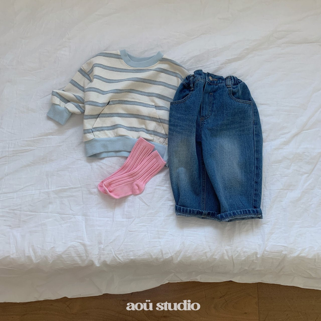 [PRE-ORDER] Day Stripe Sweatshirts