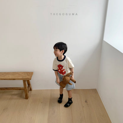 [PRE-ORDER] And Rabbit T-Shirts