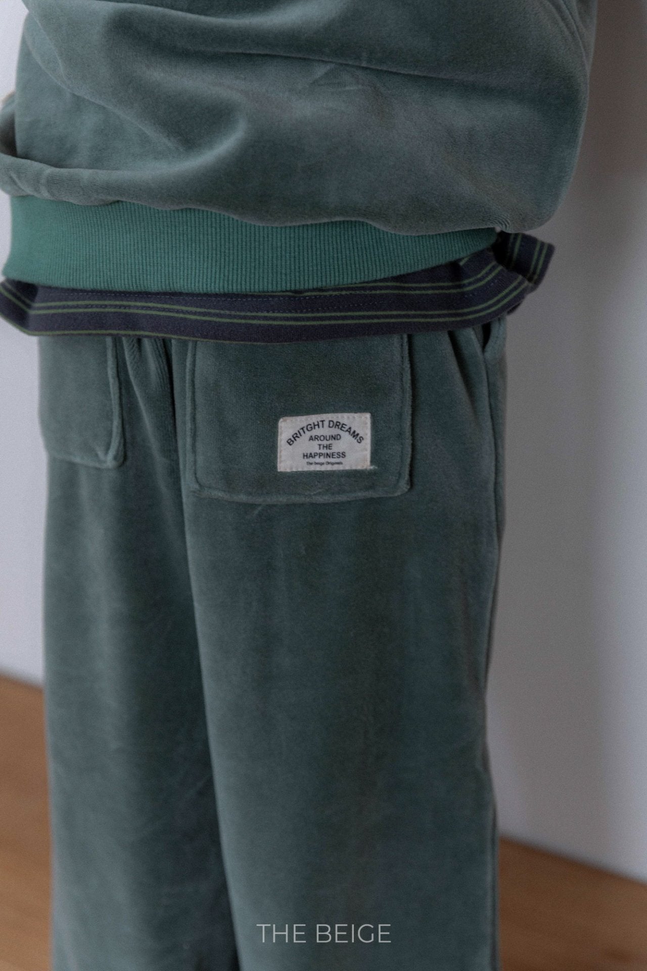 [PRE-ORDER] Velour Wide Pants