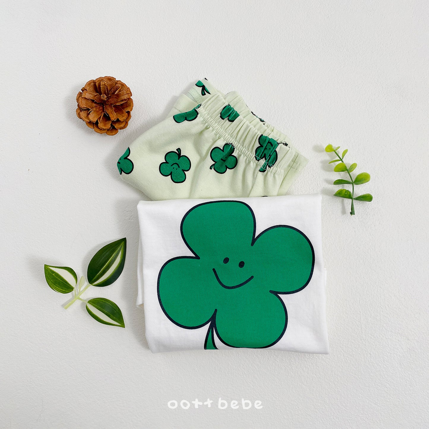 [PRE-ORDER] Happy Friends T-Shirts (Mom&Dad Couple)