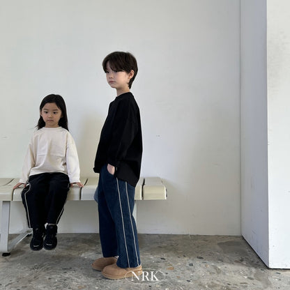 [PRE-ORDER] Basic Slit T-Shirts