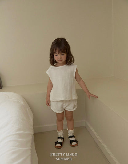 [PRE-ORDER] Eyelet Blouse