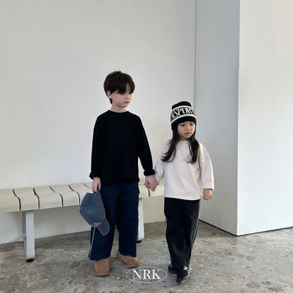 [PRE-ORDER] Basic Slit T-Shirts