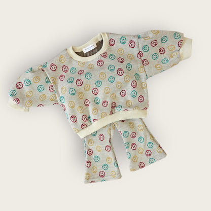 [PRE-ORDER] Smile Top Boot-Cut Set