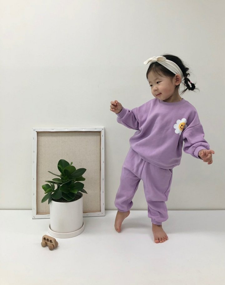 [PRE-ORDER] Daisy Smile Top Bottom Set