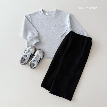 [PRE-ORDER] Heart Pocket T-Shirts