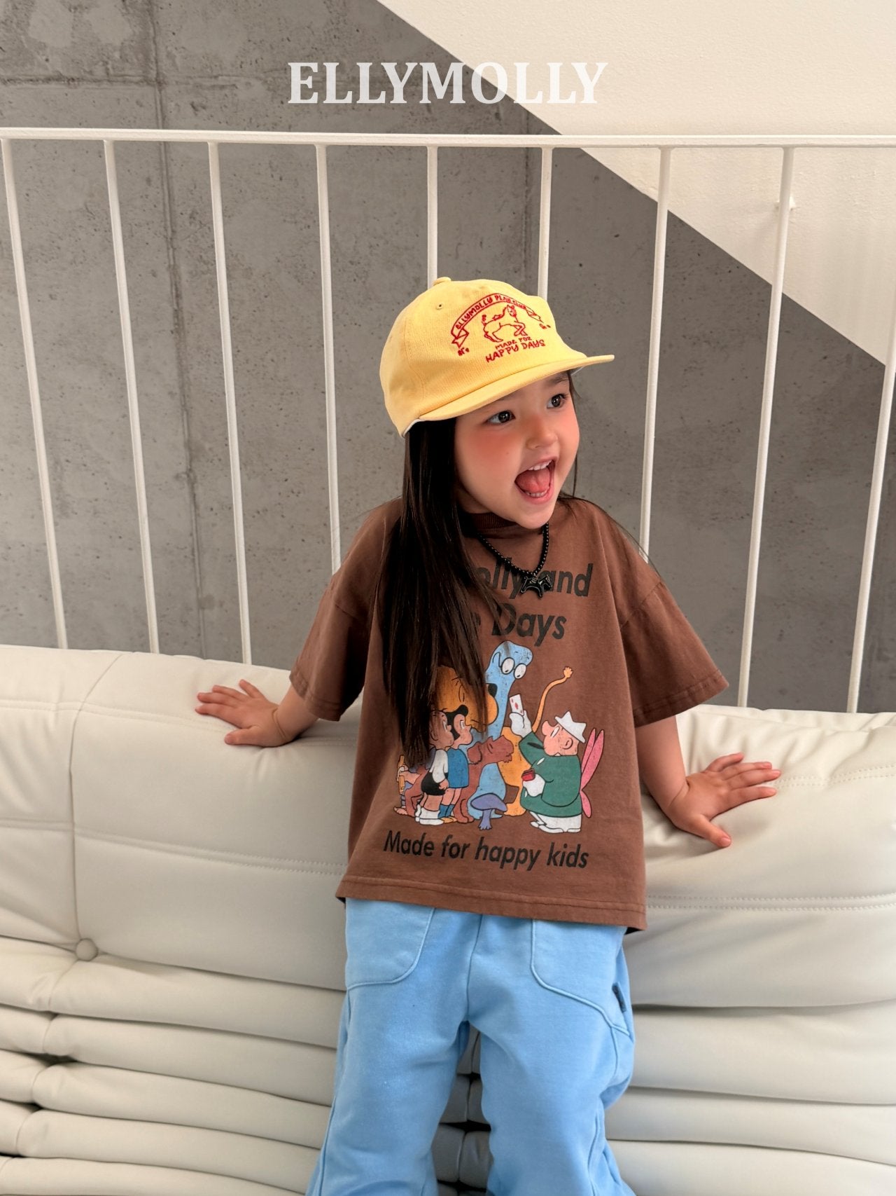 [PRE-ORDER] Happy Crew Box T-Shirts