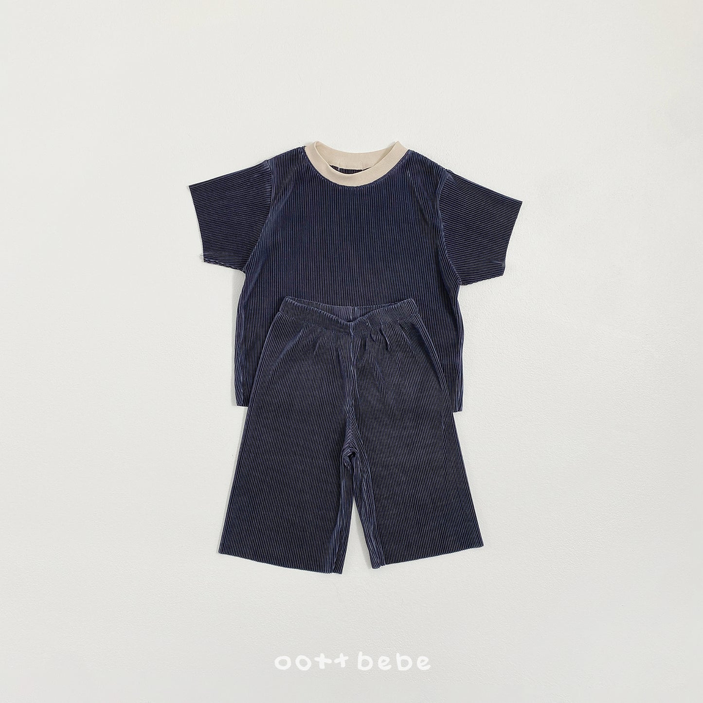 [PRE-ORDER] Barbie Pleats Top Bottom Set (Mom Couple)