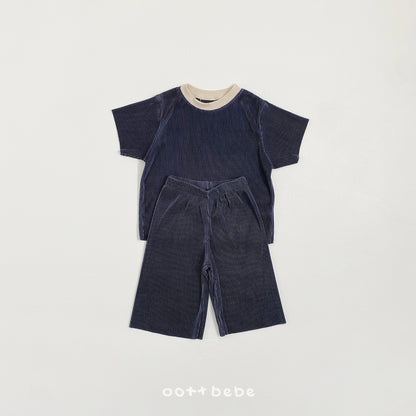 [PRE-ORDER] Barbie Pleats Top Bottom Set (Mom Couple)
