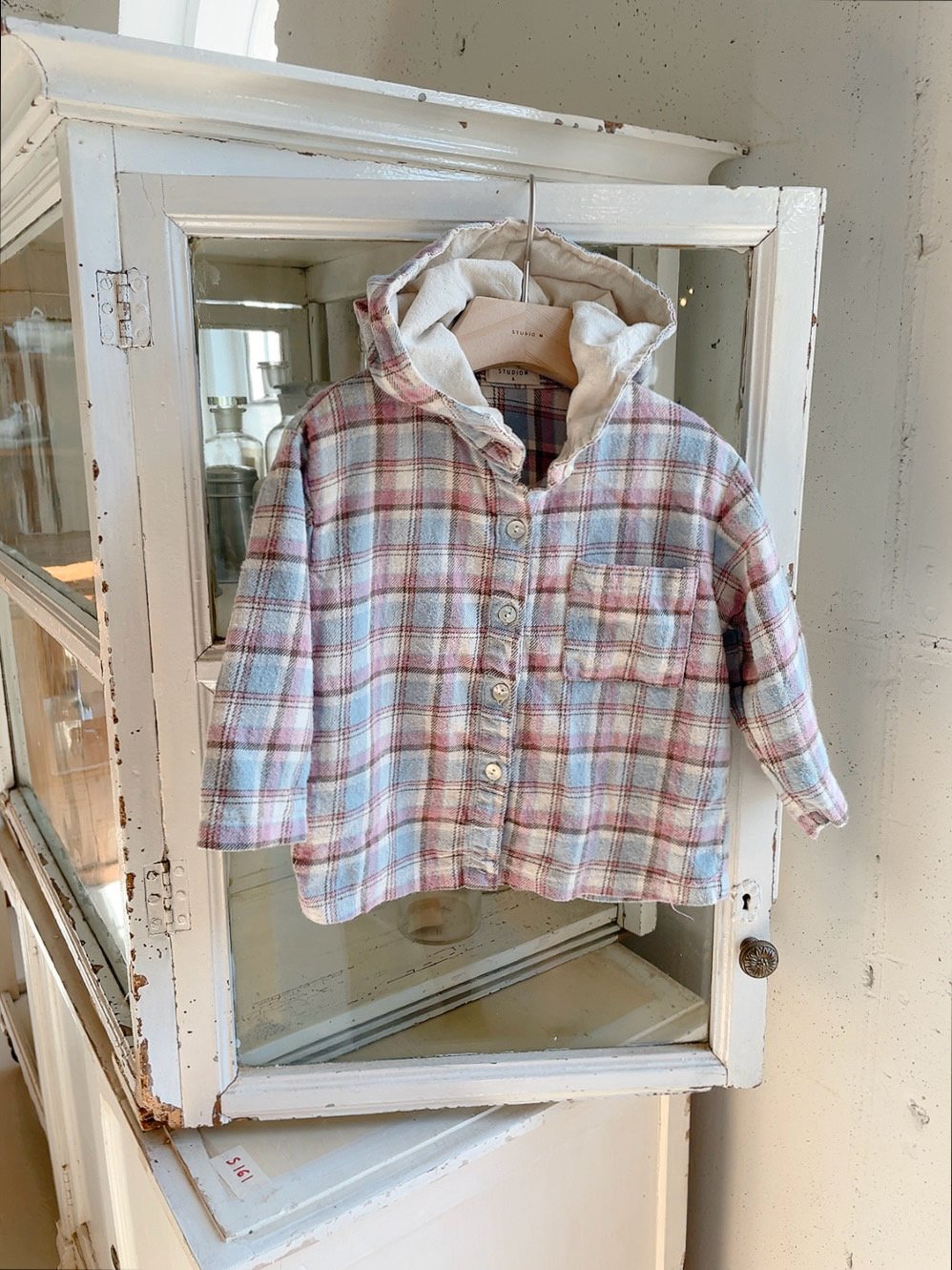 [PRE-ORDER] Louis Hoodie Shirts