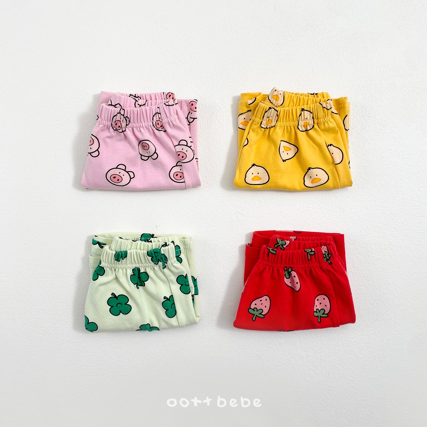 [PRE-ORDER] Happy Friends Pants (Mom Couple)