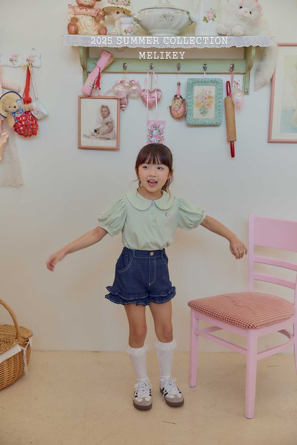 [PRE-ORDER] Heart Label Collar T-Shirts