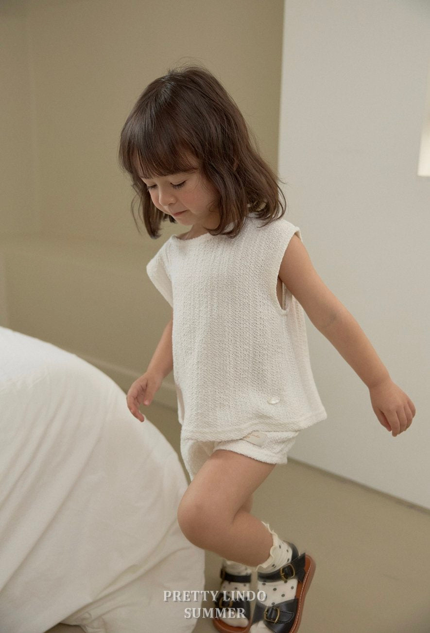 [PRE-ORDER] Eyelet Blouse