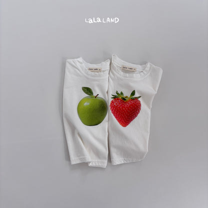 [PRE-ORDER] Berry Apple T-Shirts (Mom & Dad Couple)