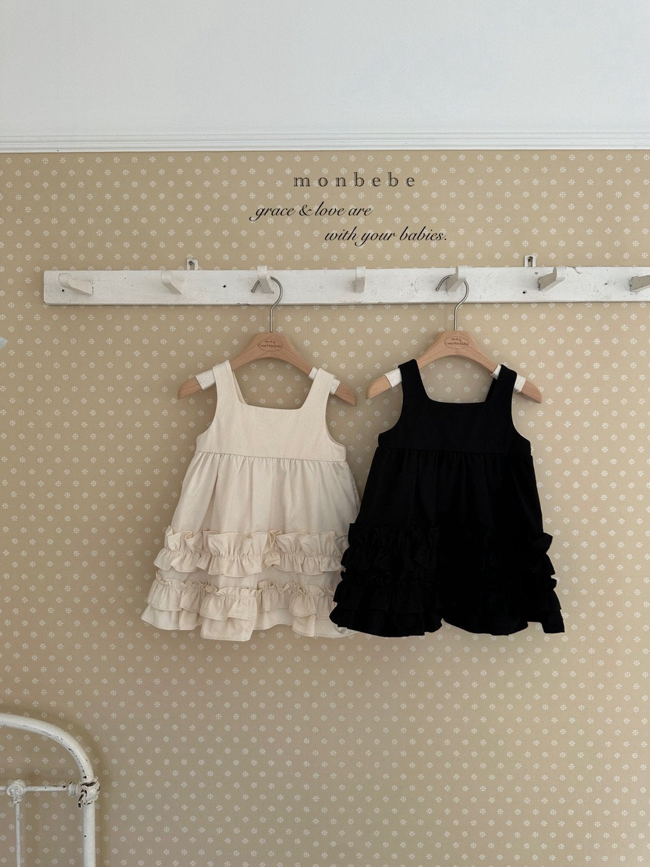 [PRE-ORDER] Mono Frill Dress (Mom Couple)