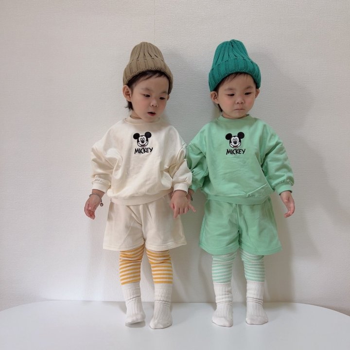 [PRE-ORDER] Mickey Embroidery Top Bottom Set
