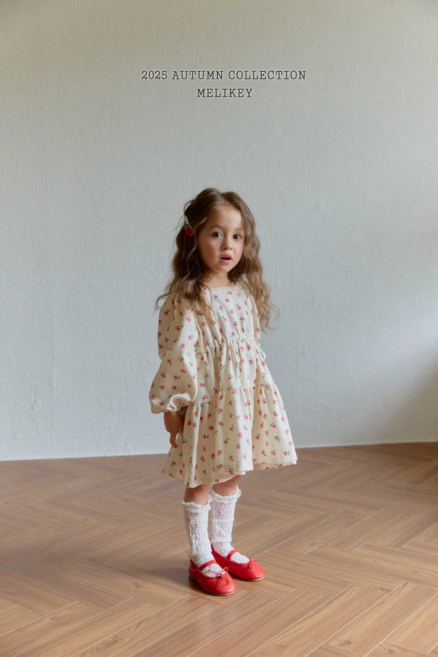 [PRE-ORDER] Awesome Lace Socks