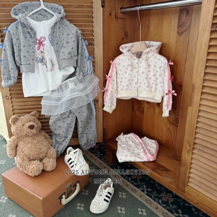 [PRE-ORDER] Floral Ribbon Hoodie Jumper