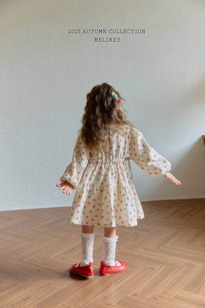 [PRE-ORDER] Awesome Lace Socks