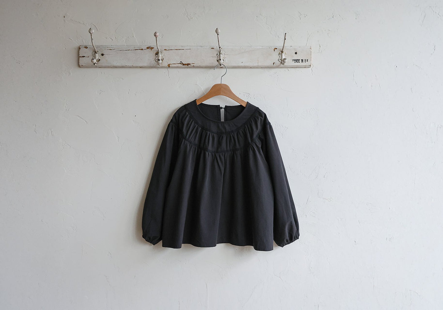 [PRE-ORDER] Devon Blouse (Mom Couple)