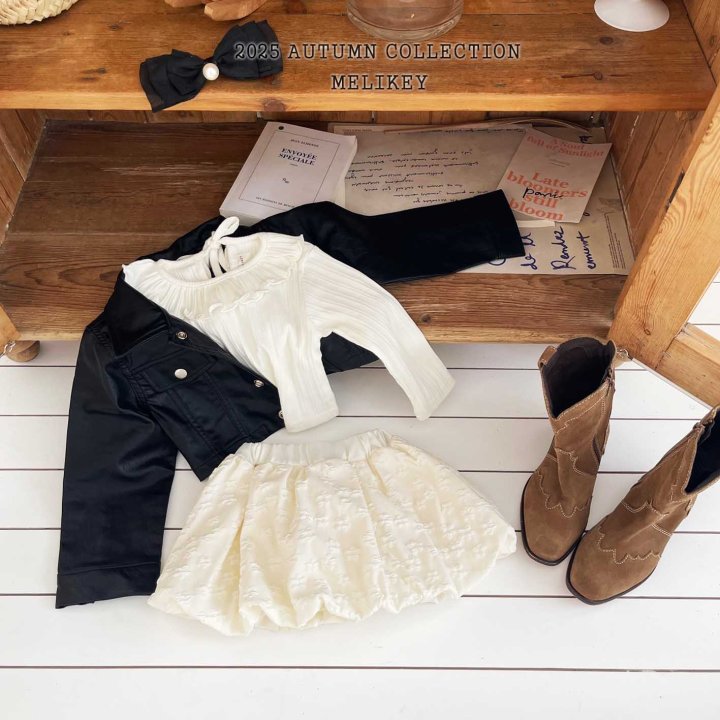 [PRE-ORDER] Petit Frill T-Shirts