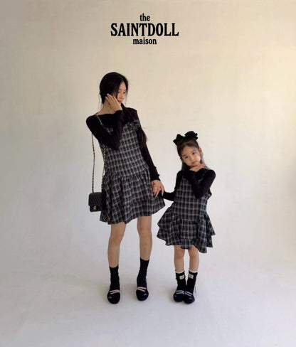 [PRE-ORDER] Lightly Boat Neck T-Shirts (Mom Couple)