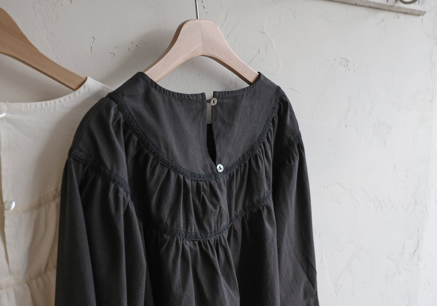 [PRE-ORDER] Devon Blouse (Mom Couple)